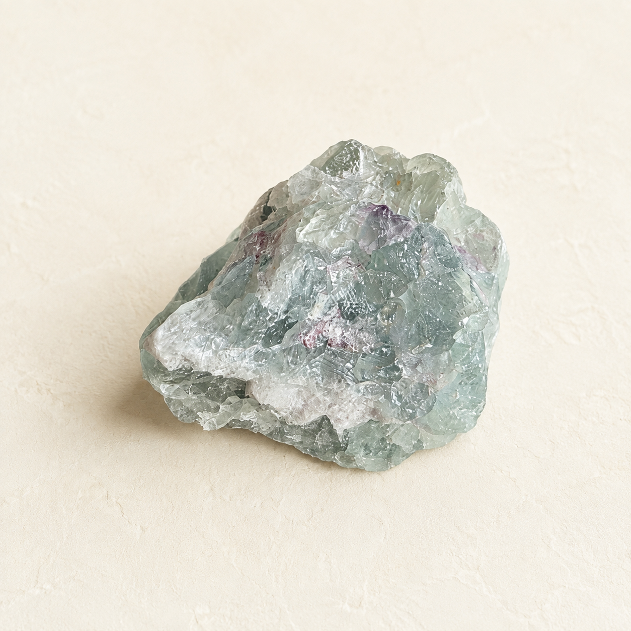Neapdirbtas žaliasis fluoritas iki 3 cm