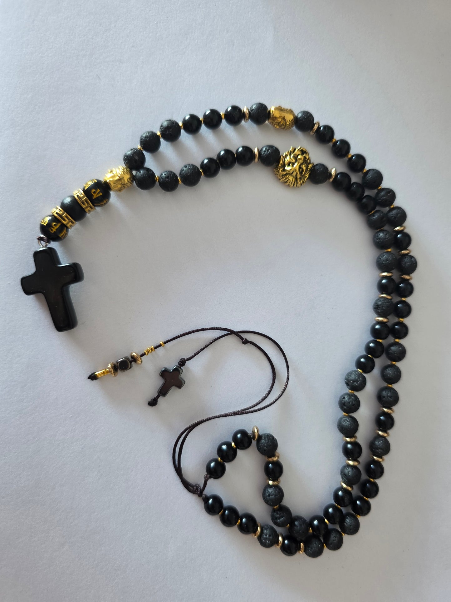 Oniksas  ir lavos akmuo